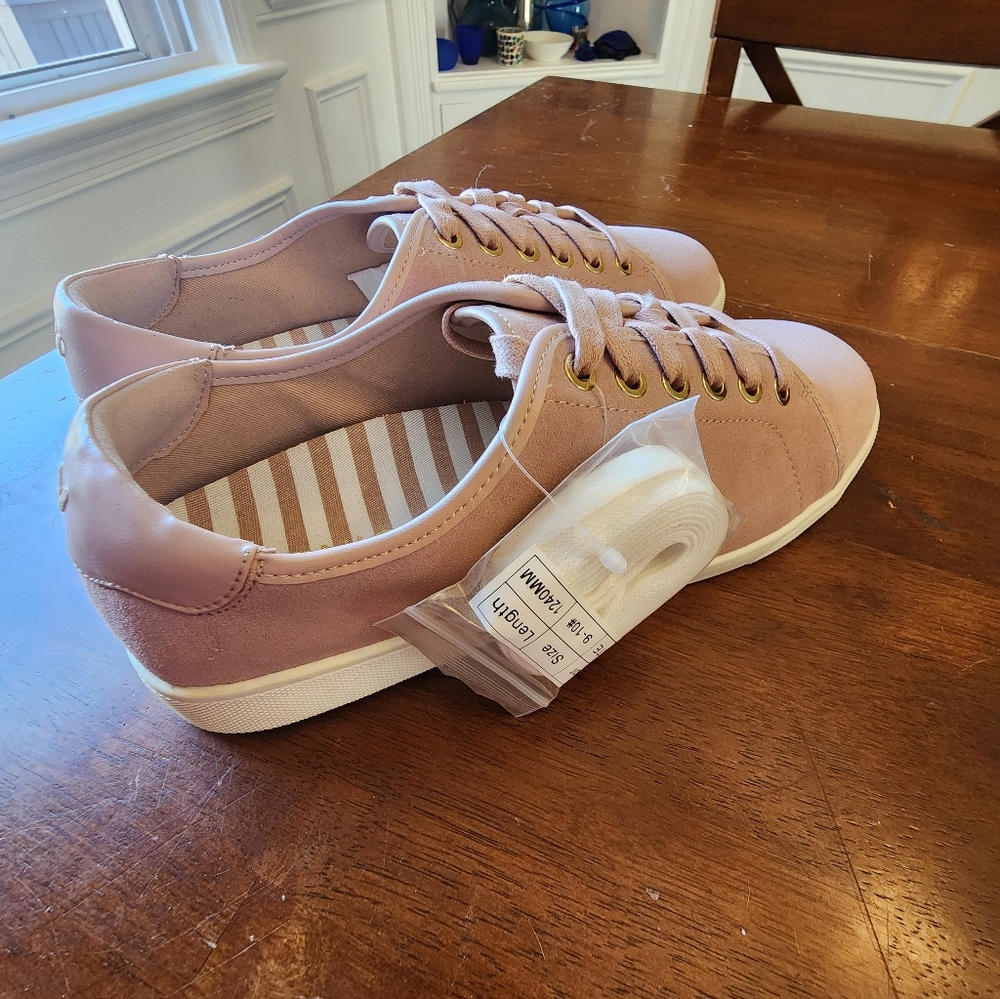 Vionic Blush Pink Women's Sneakers - Picture 3 of 4